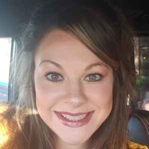 Meet your Posher, JoBeth